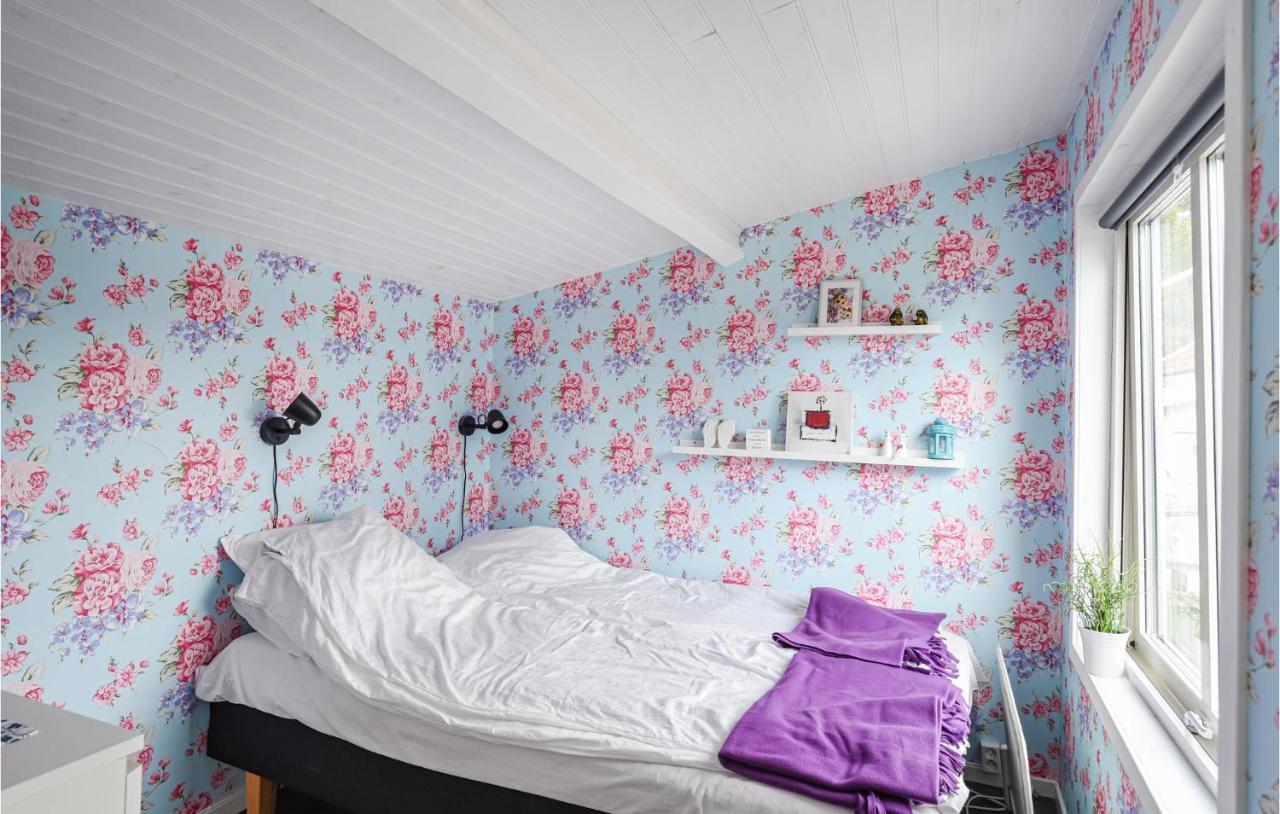 Cozy Home In Strmstad With Wifi Strömstad Exteriör bild